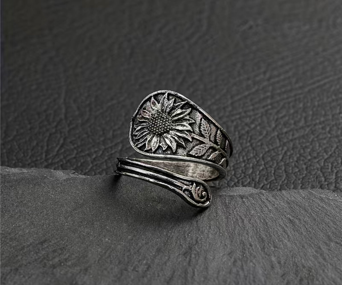 Sliver Stainless Vintage Sunflower Adjustable Ring
